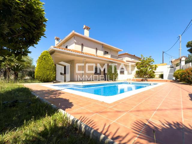 CASA EN VENTA CUBELLES photo 0