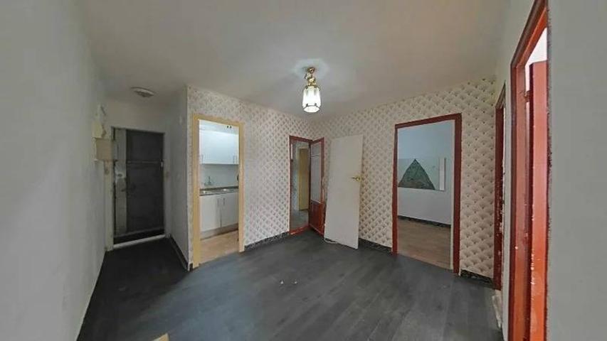 PISO EN VENTA EN BELLVITGE! photo 0