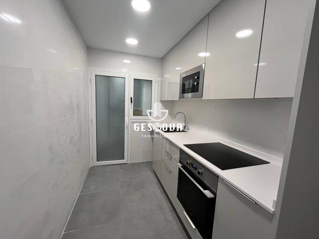 ¡VIVIENDA REFORMADA A ESTRENAR EN UNA DE LAS MEJORES ZONAS DE SANT FELIU DE LLOBREGAT! photo 0