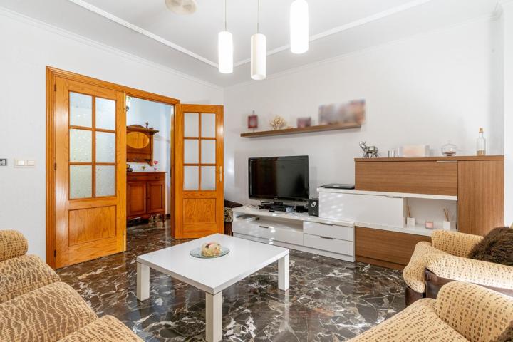 Piso En venta en Avenida Pintor Rosales, Roquetas De Mar photo 0
