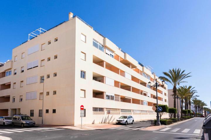 SE VENDE ATICO CON SOLARIUM EN ROQUETAS DE MAR photo 0
