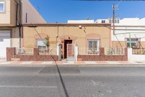 Casa En venta en Aguadulce Sur, Aguadulce Almeria photo 0
