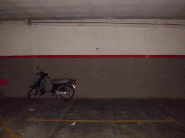 PLAZA DE PARKING EN ALQUILER EN EL CENTRO photo 0