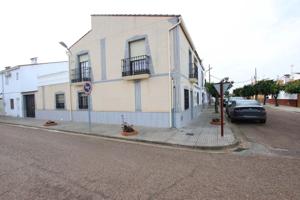 Vivienda de dos plantas en Pueblonuevo del Guadiana photo 0