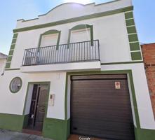 VIVIENDA DE DOS PLANTAS PARA ENTRAR A VIVIR EN MONTIJO photo 0
