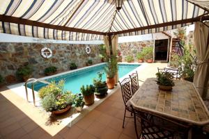 FANTÁSTICA VIVIENDA CON PISCINA PRIVADA EN Pª DE LA CALZADA photo 0