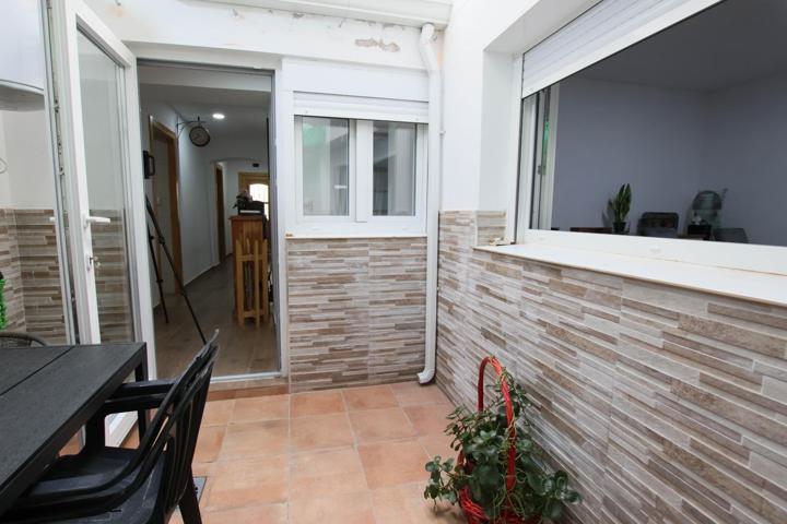 Piso reformado con patio en Casco Antiguo photo 0