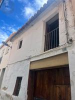 ¡Oportunidad única para construir tu hogar soñado en el corazón de Llíria! photo 0