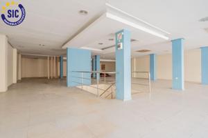 SE VENDE LOCAL COMERCIAL EN AVENIDA PRINCIPAL DE BENETÚSSER 🏢 photo 0