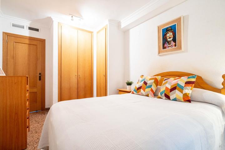 En Dr. Lluch, vivienda del 2002. 2 baños. photo 0