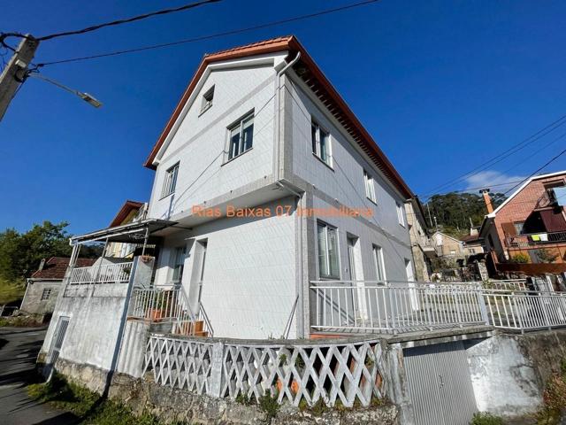 REF 4215 CASA 5 DORM. CON VISTAS A LA RIA ZONA PONTESAMPAIO ( SOUTOMAIOR ) photo 0