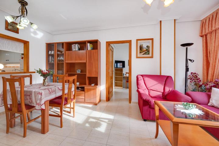 Estupendo apartamento céntrico de 2 dormitorios en Torrevieja photo 0