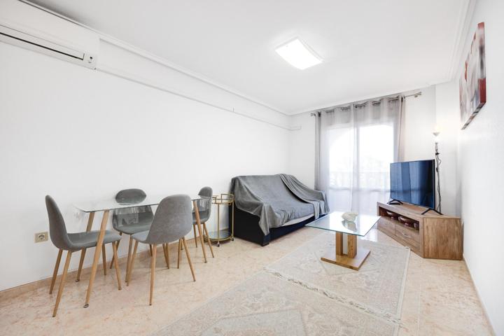 PISO DE 2 DORMITORIOS + PISCINA, ZONA MOLINO EN TORREVIEJA photo 0