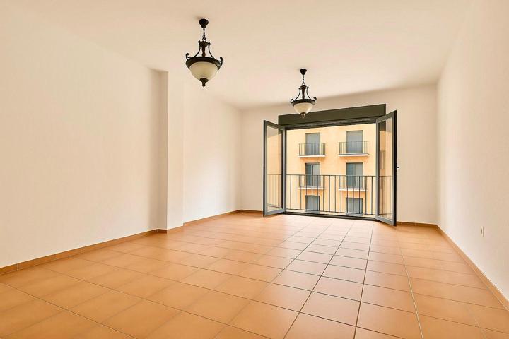 Dúplex exclusivo en la mejor zona de Torrevieja centro y a tan solo 350m de la playa. photo 0