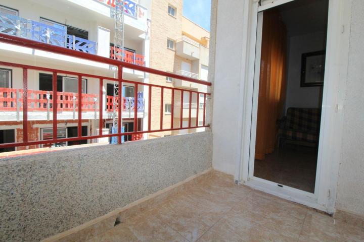 APARTAMENTO LUMINOSO EN ZONA HABANERAS – A SOLO 7 MINUTOS DE LA PLAYA photo 0