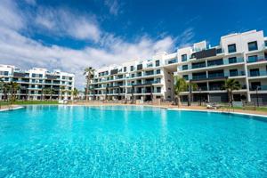 Ático moderno de 2 Dormitorios con Solarium Privado y Vistas al Lago - La Mata photo 0