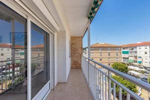 ¡Vivienda espaciosa junto al mar y al nuevo centro de ocio de Torrevieja! photo 0