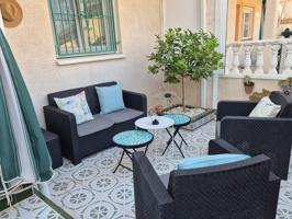 A la venta dúplex con Licencia de Alquiler Turístico vigente en Los Altos Manzana III, Torrevieja, Alicante photo 0