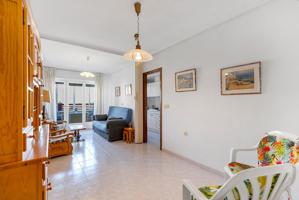 Oportunidad de un dormitorio con piscina y vistas despejadas photo 0