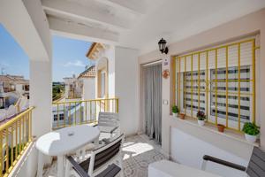 Vive el Sueño Mediterráneo: Bungalow a 5 Minutos de la Playa en Torrevieja photo 0