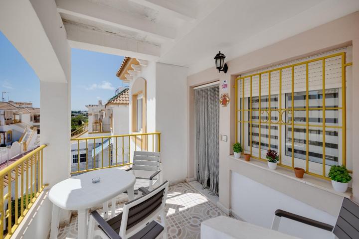 Vive el Sueño Mediterráneo: Bungalow a 5 Minutos de la Playa en Torrevieja photo 0