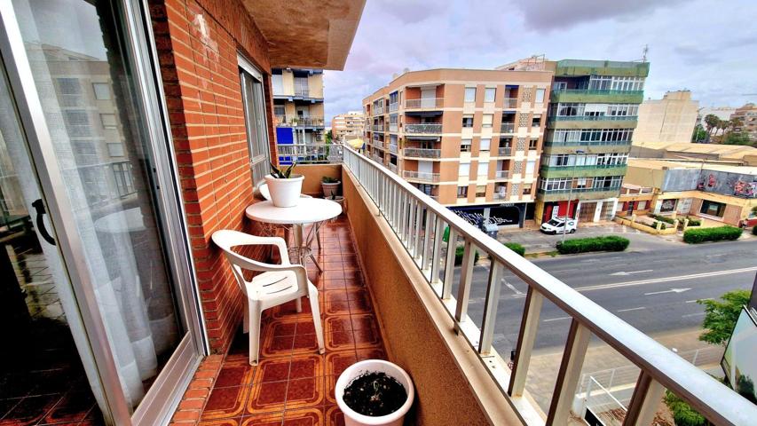 TERRAZA EN ESQUINA CON VISTAS AL PARQUE Y MAR photo 0