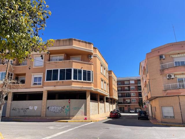 Amplio piso exterior, soleado, en el centro de Los Montesinos photo 0