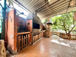 SE VENDE CASA CON TERRENO photo 0