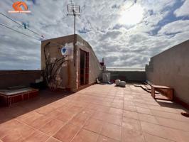 Edificio de dos viviendas + local comercial photo 0