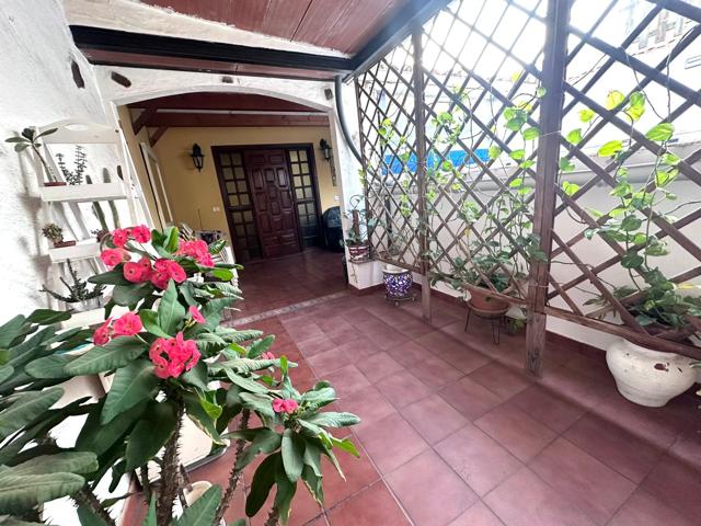 Si buscas una casa amplia, cómoda y por la zona del Centro Comercial Atlántico photo 0