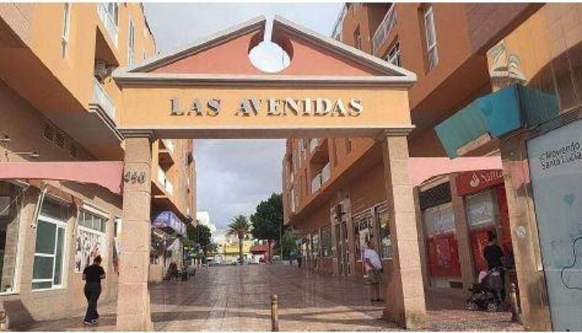 LOCAL EN AVENIDA DE CANARIAS EN VENTA photo 0