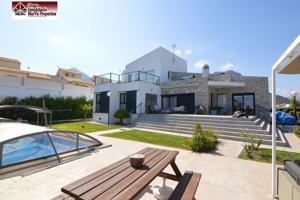 Chalet en Polop en urbanizacion Alberca photo 0