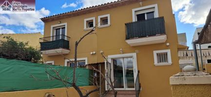 CHALET EN BARRONCO HONDO CON TRES DORMITORIOS photo 0