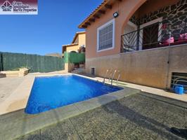 CHALET EN RELLEU CON PISCINA PRIVADA photo 0