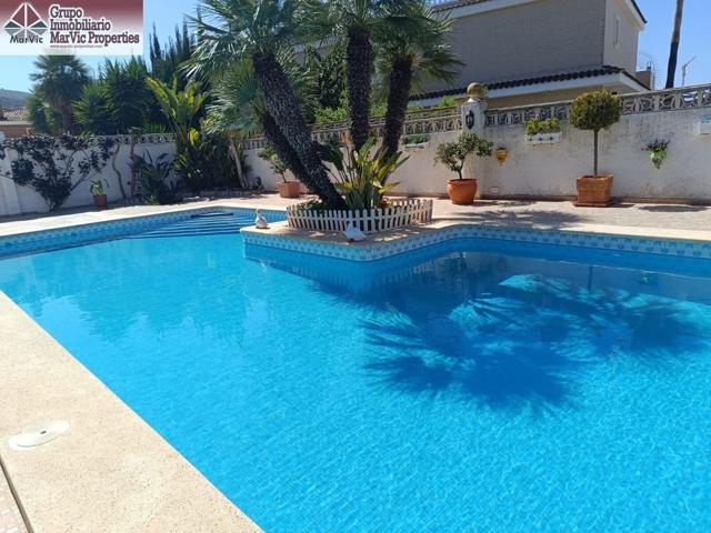 Exclusivo Chalet en Rincón de Loix: Comodidad, Elegancia y Seguridad photo 0