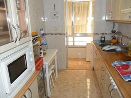Apartamento en el Corazón de Benidorm: Ideal Oportunidad de Inversión photo 0