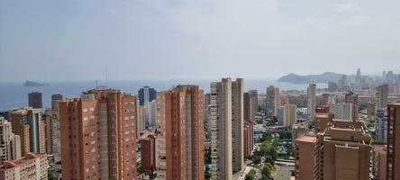 Modernidad y Comodidad en Benidorm: Apartamento con Terraza y Vistas photo 0