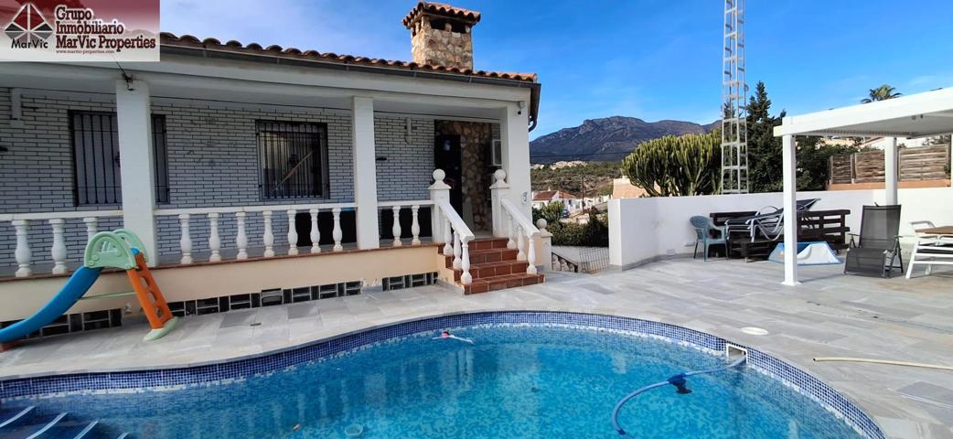 Exclusivo Chalet en La Nucía con Vistas y Amplias Zonas Exteriores photo 0