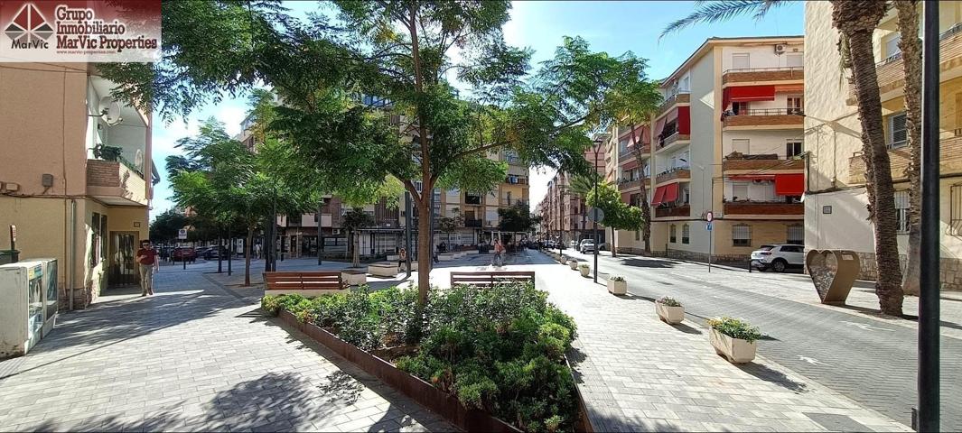 Oportunidad Única en el Corazón de Benidorm - Planta Baja para Reformar photo 0