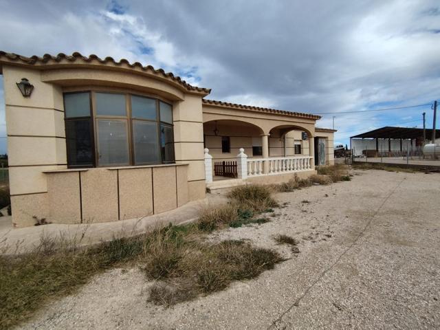 Chalet Individual en L'Aldea - Oportunidad Única por 129.000 € photo 0