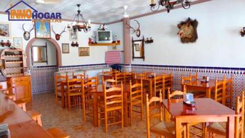 ¡Inicia tu negocio en la costa! Bar Restaurante listo para trabajar en Roquetas de Mar, con licencia photo 0