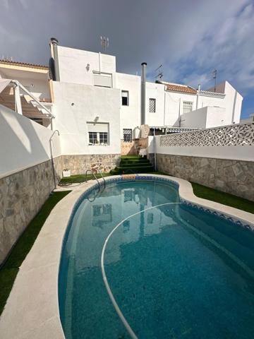 'Magnífico Adosado con Piscina Privada en Aguadulce Sur – ¡Tu Nuevo Hogar Te Espera!' photo 0