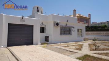 VENTA DE CHALET EN ROQUETAS DE MAR 3 DOR ,2 BAÑOS, 800m DE PARCELA ,SOLARIUM.. photo 0