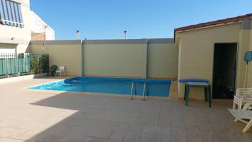 AMPLIA VIVIENDA CON PISCINA ¡¡¡¡SIN COMISIONES INMOBILIARIAS!!!!! photo 0