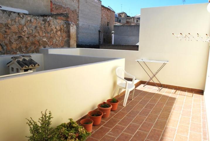 Se vende esta estupenda casa en Lliria de 5 dormitorios y terraza photo 0
