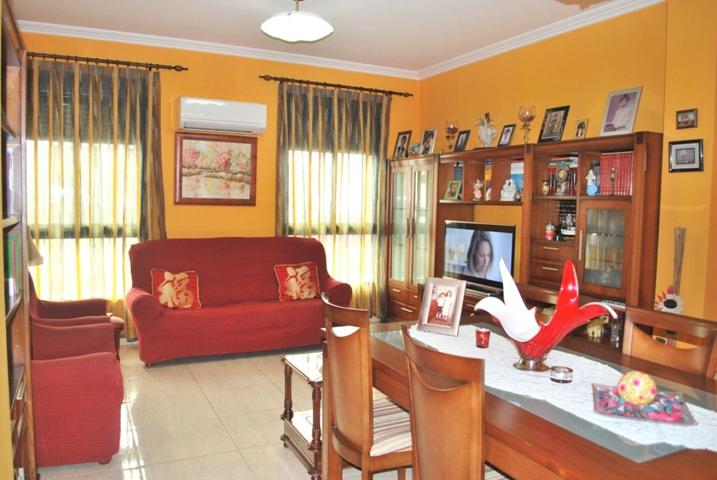 Se vende esta estupenda casa en Lliria de 5 dormitorios y terraza photo 0