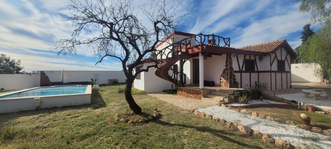 Chalet en venta Lliria photo 0