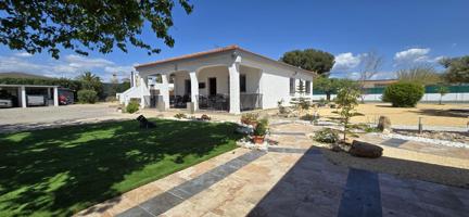 Chalet en venta Lliria photo 0