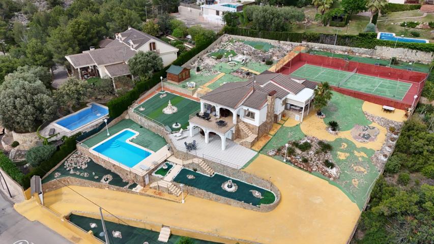 ESPECTACULAR CHALET CON UNAS VISTAS INMEJORABLES photo 0
