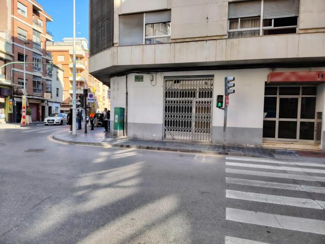 Local comercial de 55 m2 en Duc de Llíria photo 0